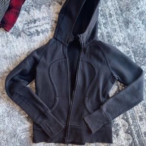 Black lululemon full zip scuba hoodie